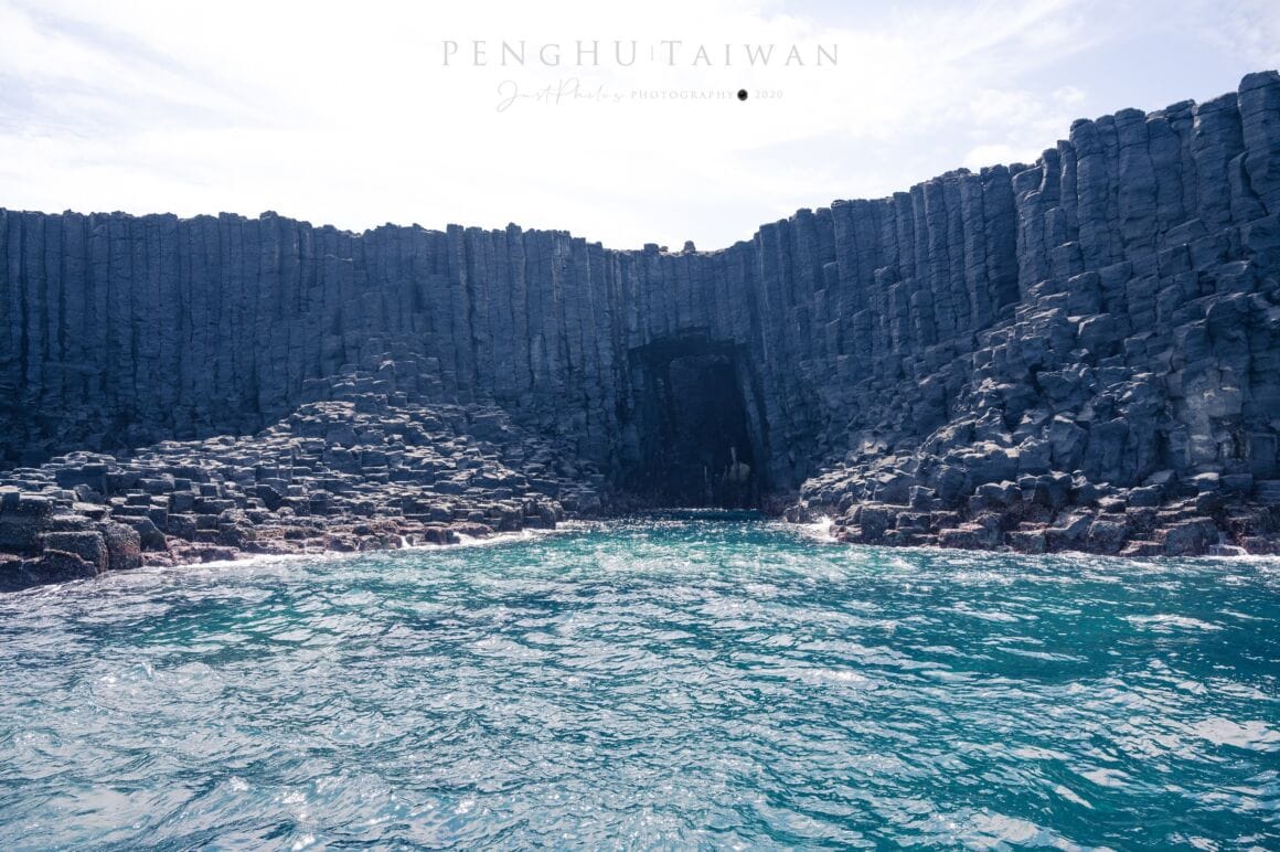 藍洞的玄武岩柱與海蝕洞真的讓人蔚為稱歎。
