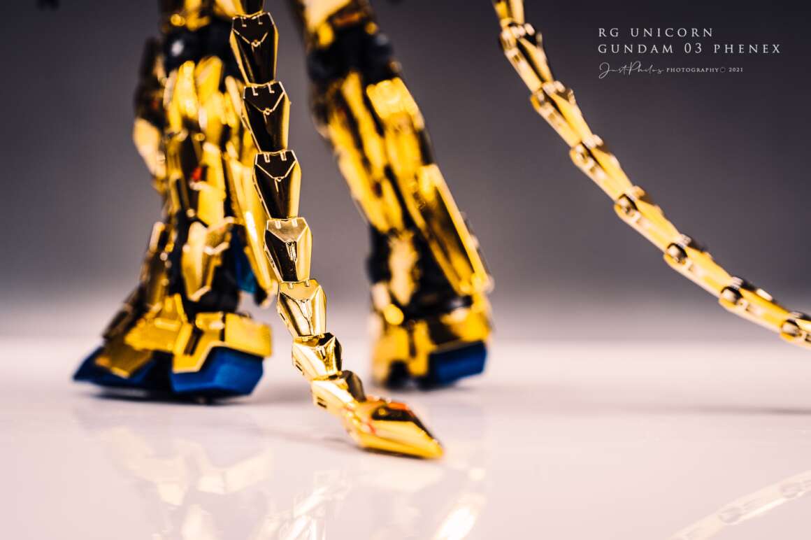 這次RG鳳凰最大的賣點就是在這類似鳥羽造型的平衡尾翼，內有鐵線可以很靈活的變換造型。