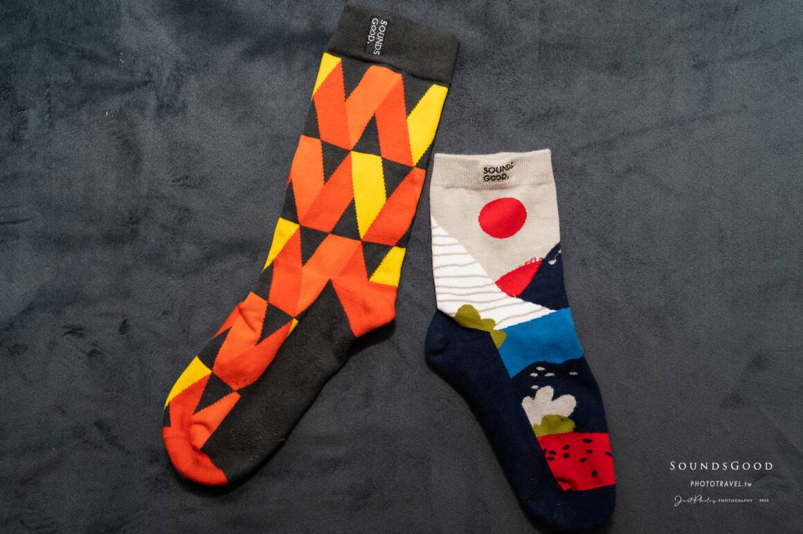 SOUNDSGOOD的中筒襪子和低筒款襪子長度比較。