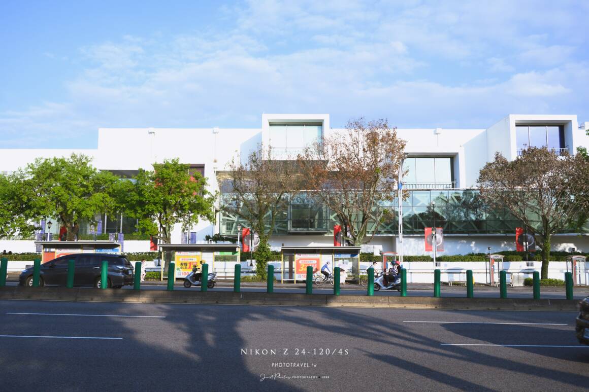 Nikon Z 24-120mm f/4 S用於街拍也是很適合的鏡頭，又可以達到焦段切換的便利性。
Nikon Z7II + Nikon Z 24-120mm f/4 S (31.5mm, f/4.5, ISO 200）