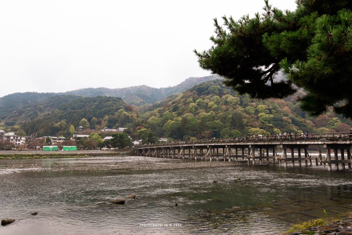 嵐山渡月橋是嵐山的地標景點。