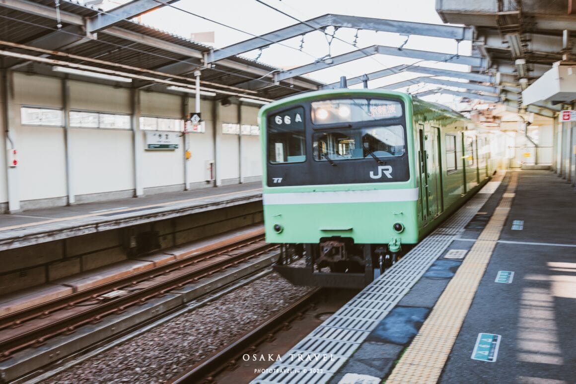 大阪市區移動的交通工具以JR和地鐵為主。