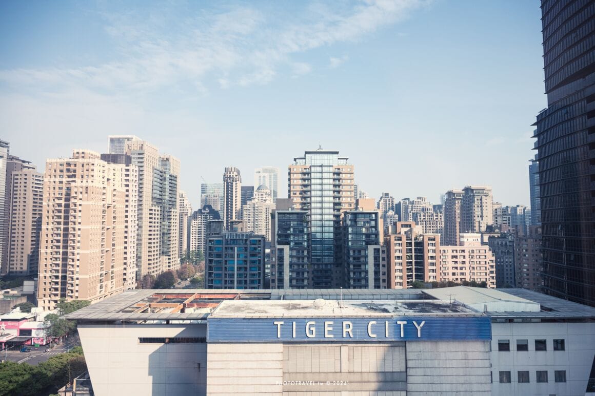 林酒店高樓可眺望台中七期高樓景色。